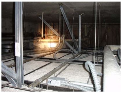 سقف‌ لایه‌ گچی‌ با مهار جانبی‌ در فواصل‌ 1.8 تا 2.4 متری